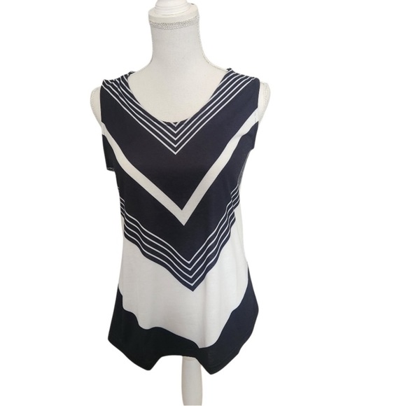 Blue and White Scoop Neck Sleeveless Tank Top - NWT - Picture 1 of 9